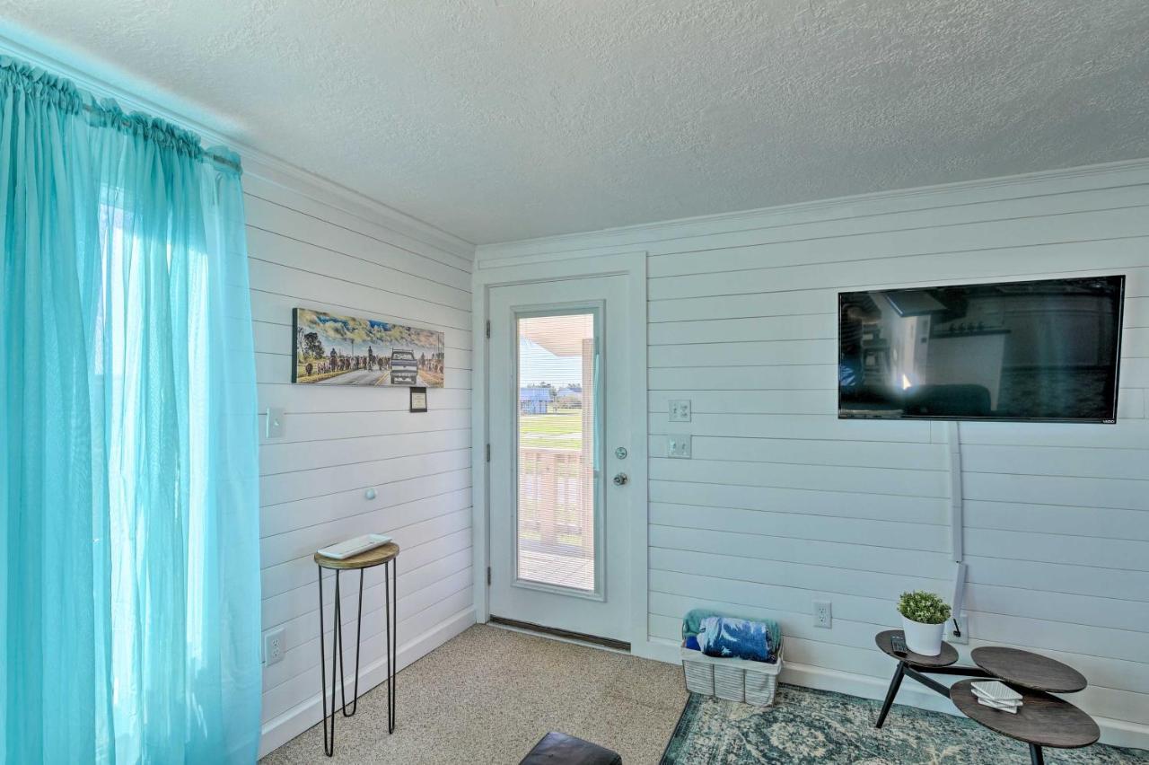 Open-Concept Cottage Less Than 1 Mi To Beach! Surfside Beach Dış mekan fotoğraf